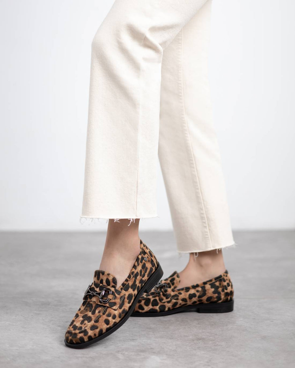 CARMELA 162697 LEOPARD LOAFER