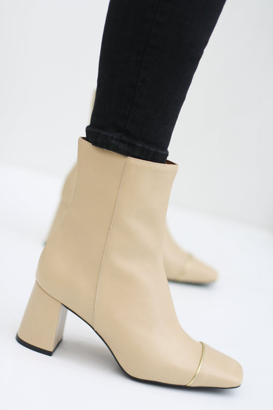 ANGEL ALARCON LESLEY CREAM LEATHER BOOT