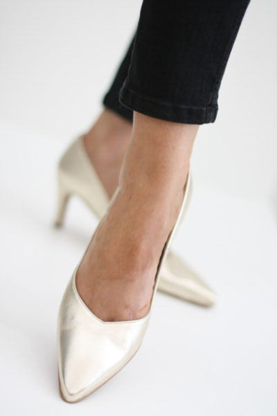 BRENDA ZARO 1070 GOLD LEATHER HEELS