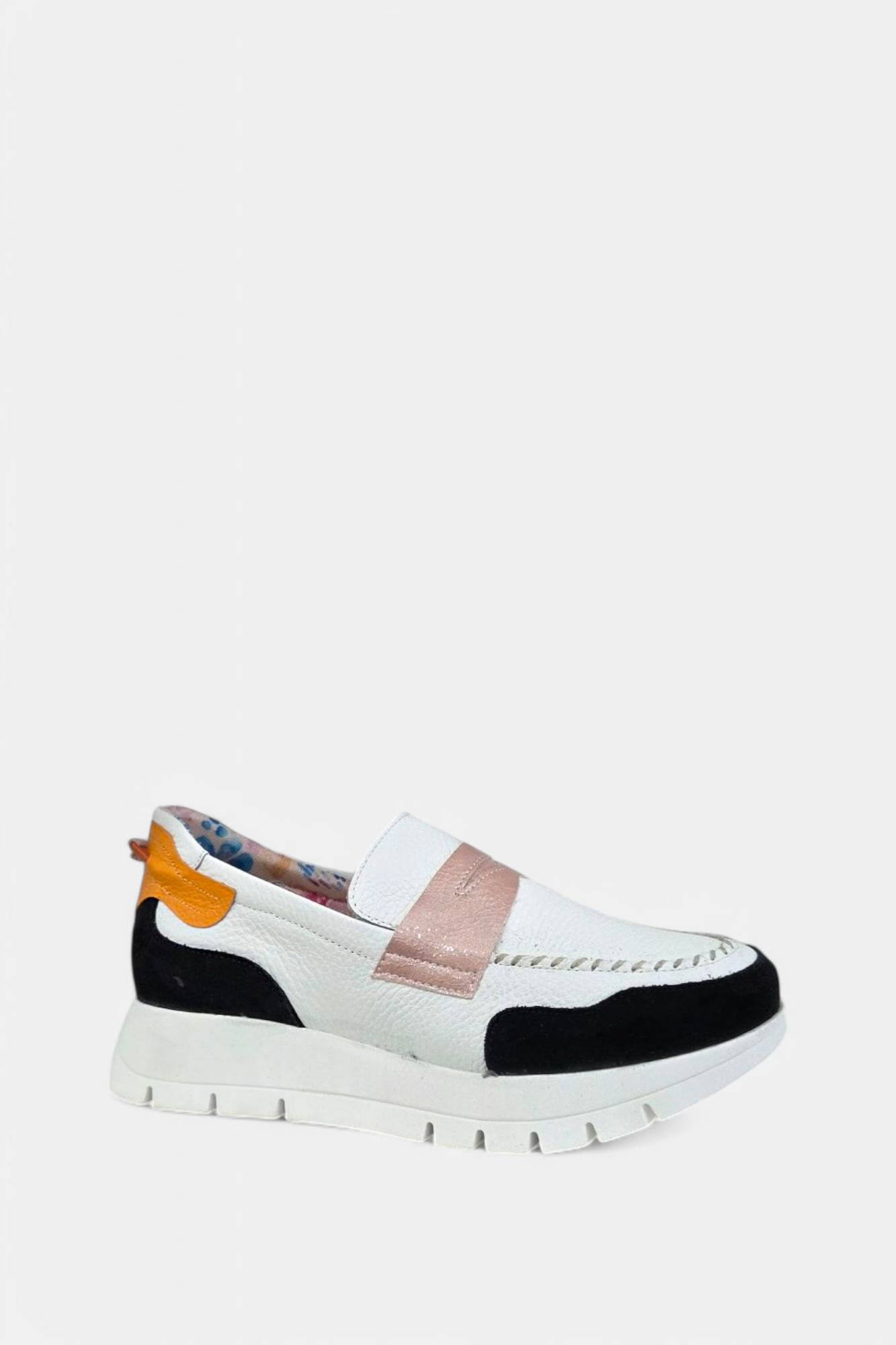 JOSE SAENZ 2290 WHITE/BLACK FLATFORM LOAFER