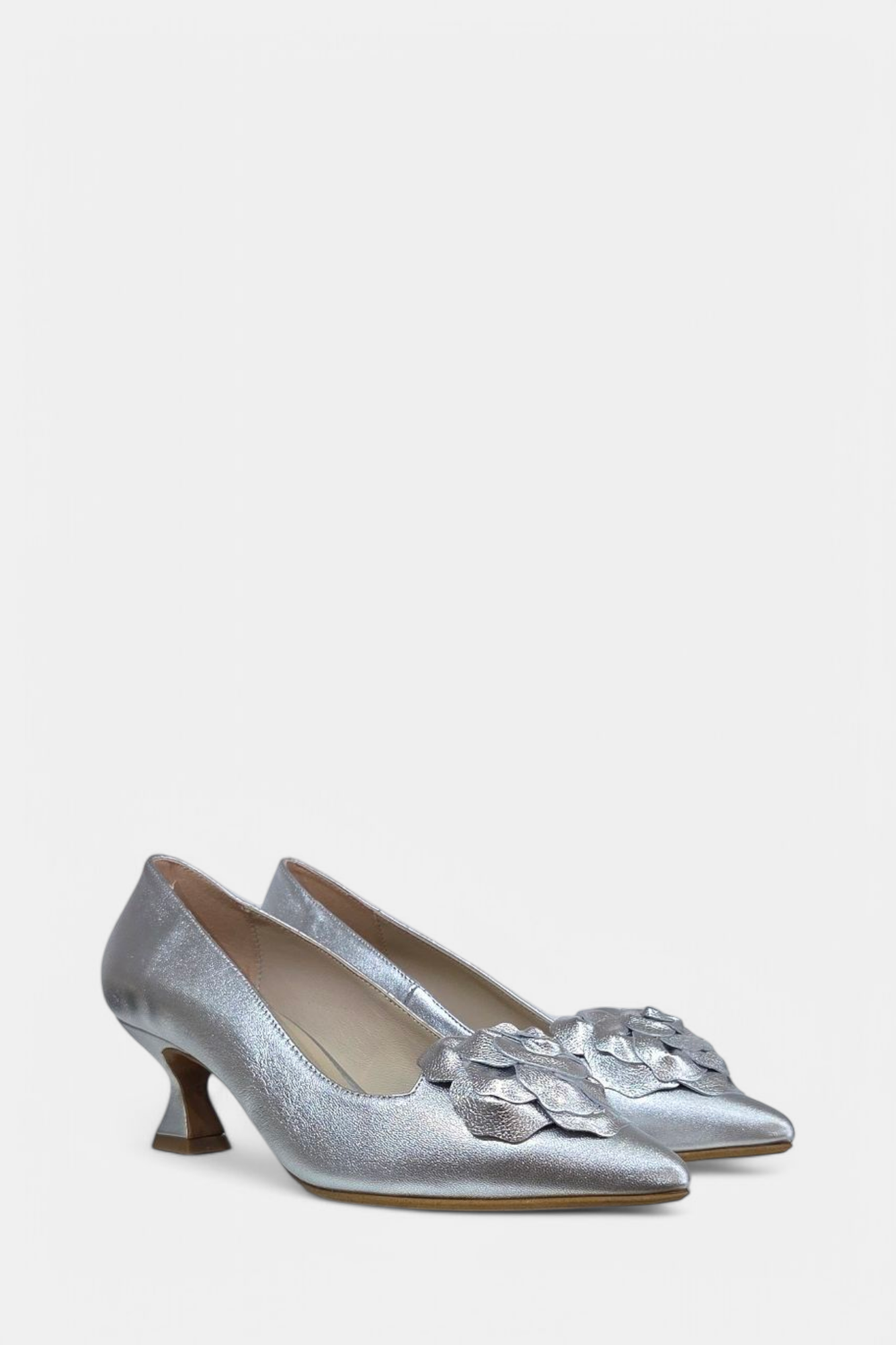MARIAN 1809 SILVER LEATHER ROSE DETAILING