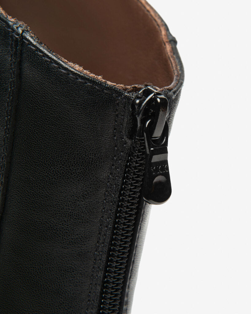 NeroGiardini I514818D black leather boot