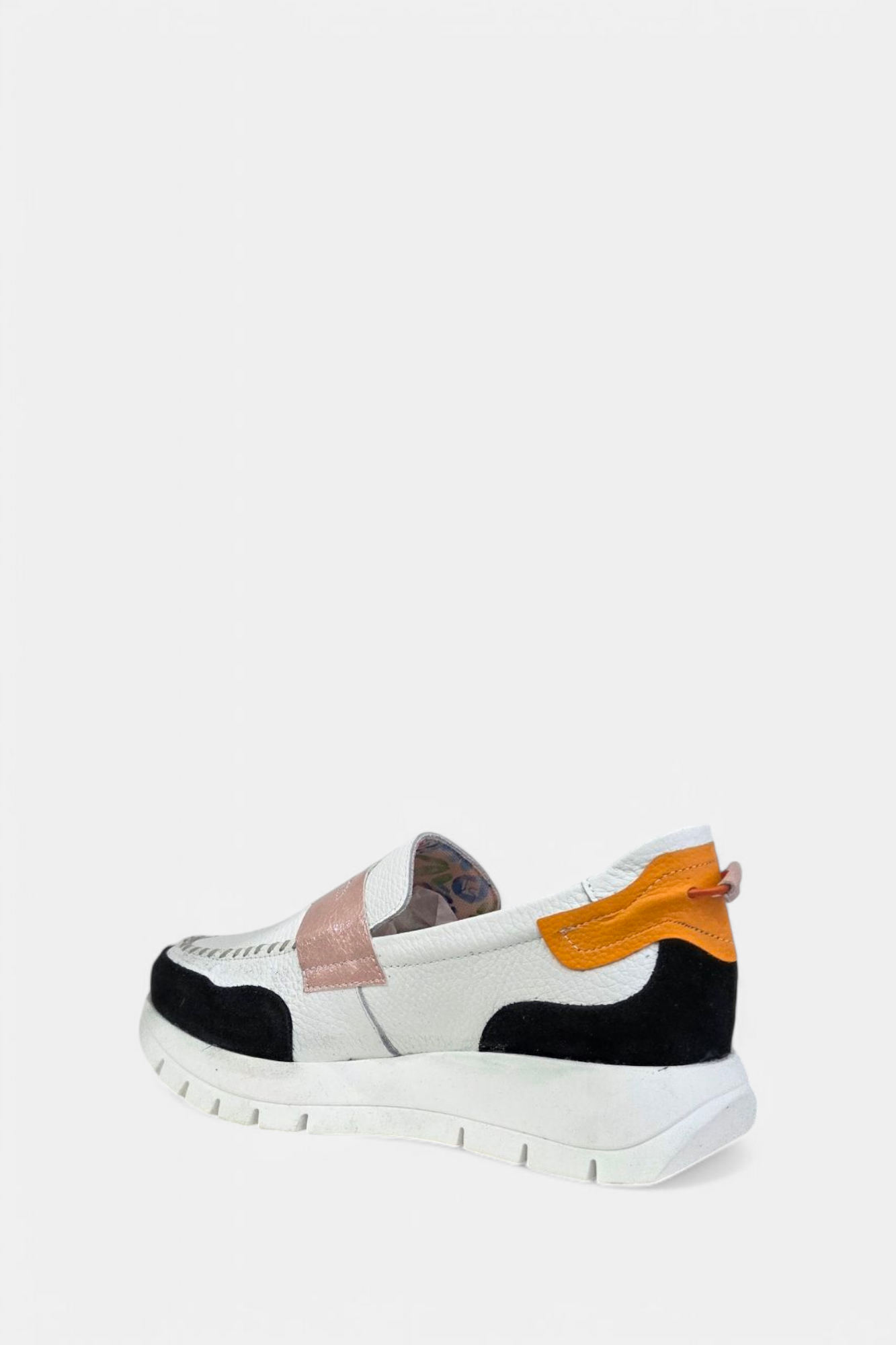 JOSE SAENZ 2290 WHITE/BLACK FLATFORM LOAFER