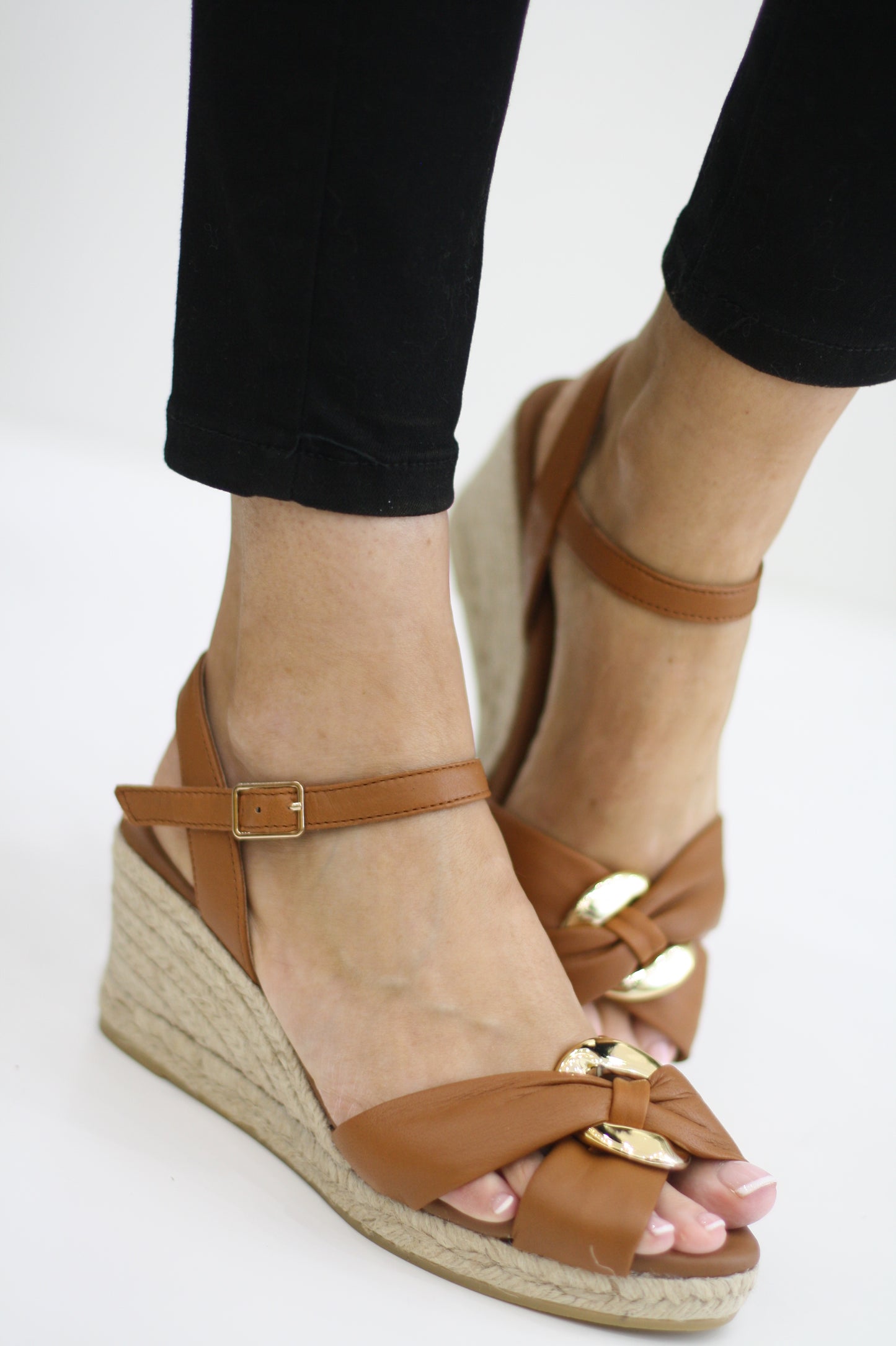 VIGUERA 2136 TAN LEATHER  ESPADRILLE WEDGES