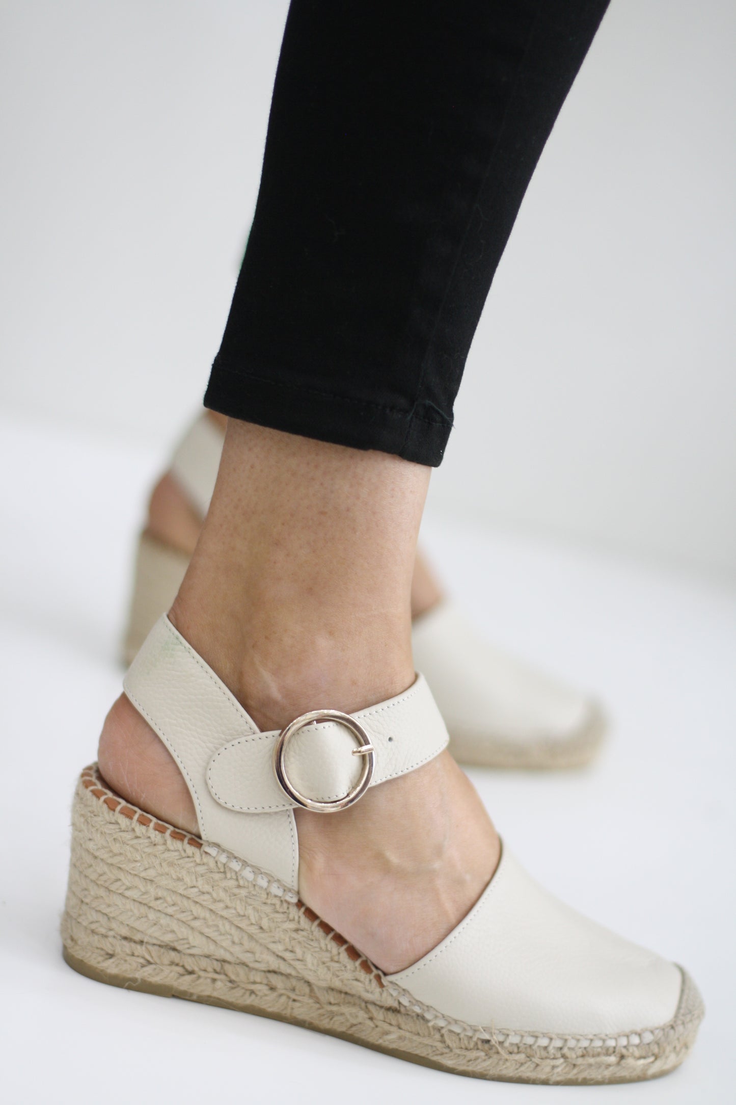 VIGUERA 1922 CREAM LEATHER ESPADRILLE WEDGES