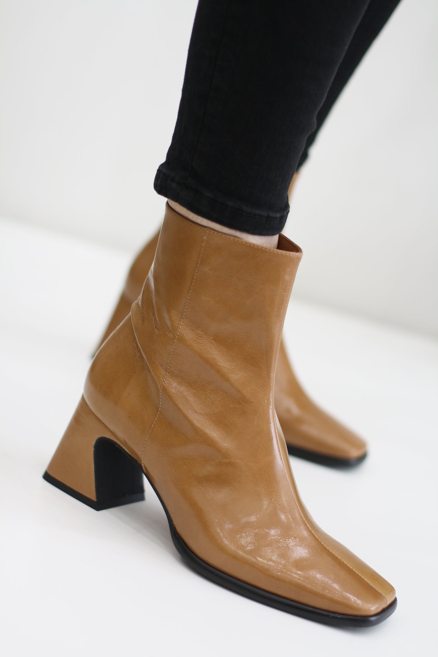ANGEL ALARCON SHABA CAMEL PATENT LEATHER BOOT