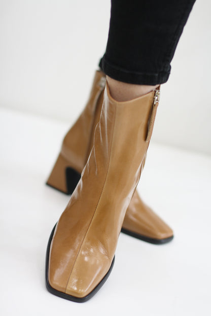 ANGEL ALARCON SHABA CAMEL PATENT LEATHER BOOT