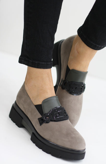 DONNA SERENA GREY SUEDE FLATFORM SHOE