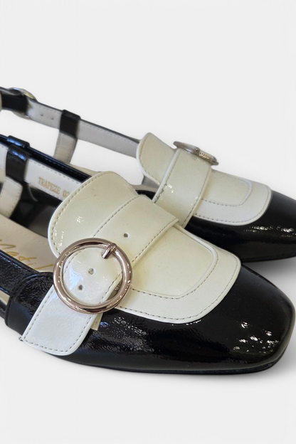 DANCING MATILDA 029 BLACK/WHITE SLINGBACK LOAFER