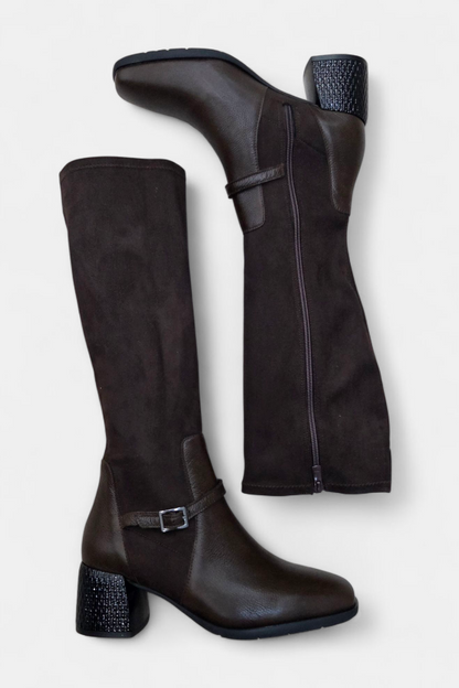 D'CHICAS BROWN LEATHER KNEE HIGH BOOT