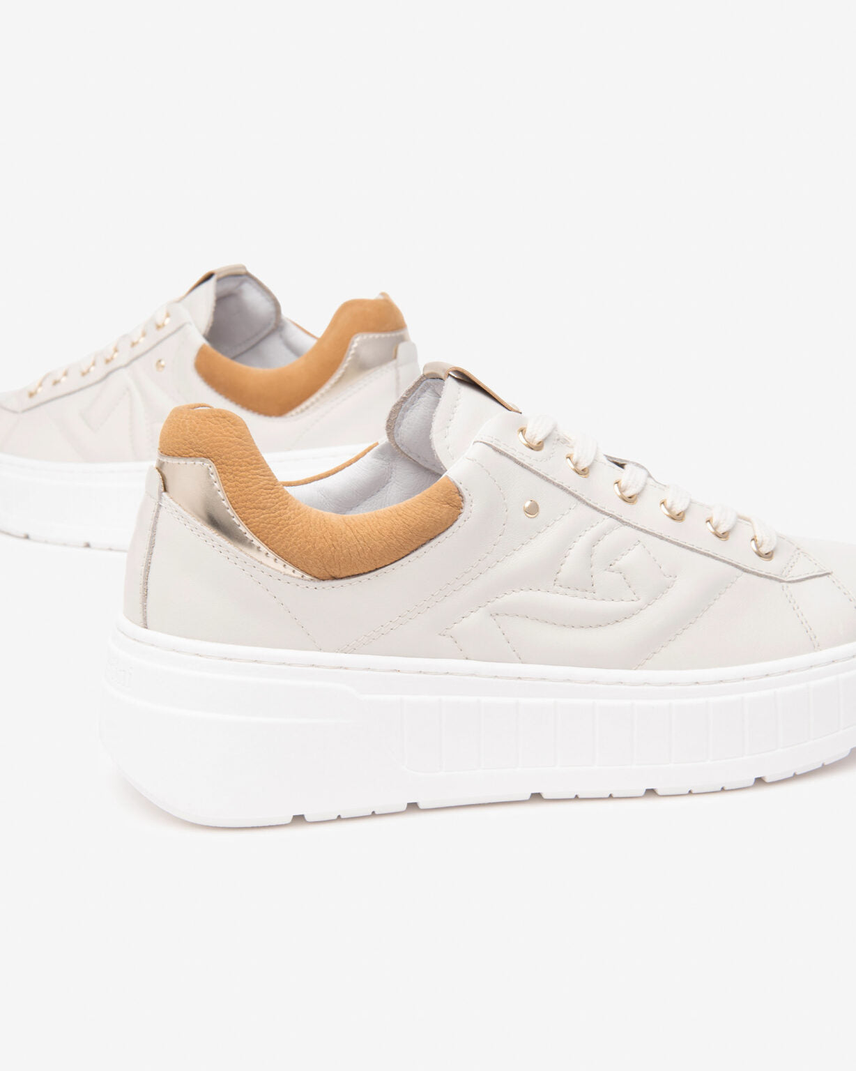 NEROGIARDINI E513090 BEIGE LEATHER TRAINER