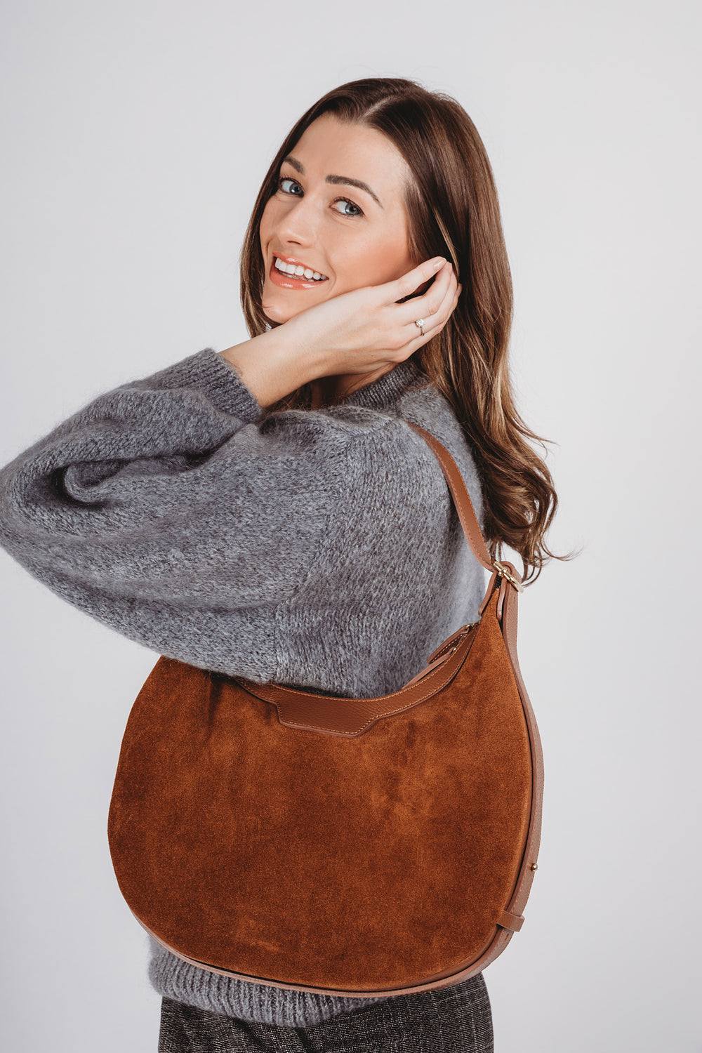 ELIE BEAUMONT TAN SUEDE SHOULDER BAG