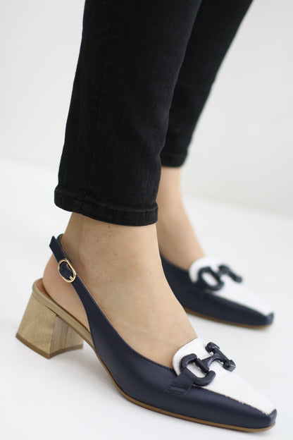 D'CHICAS 4862 WHITE/NAVY LEATHER HEELED LOAFER