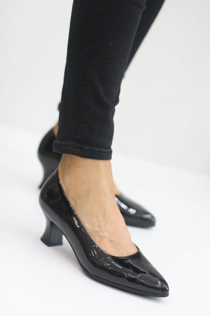 PITILLOS 5440 PATENT LEATHER HEELS