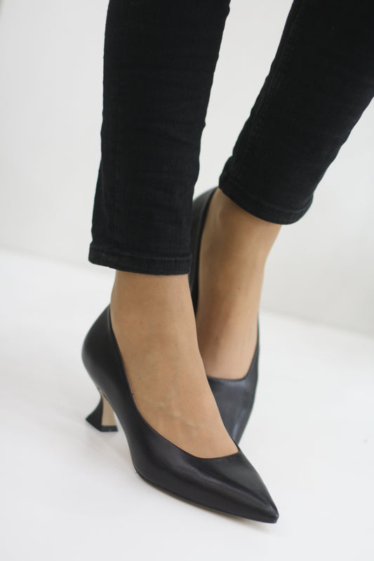 MARIAN 1700 BLACK LEATHER KITTEN HEEL