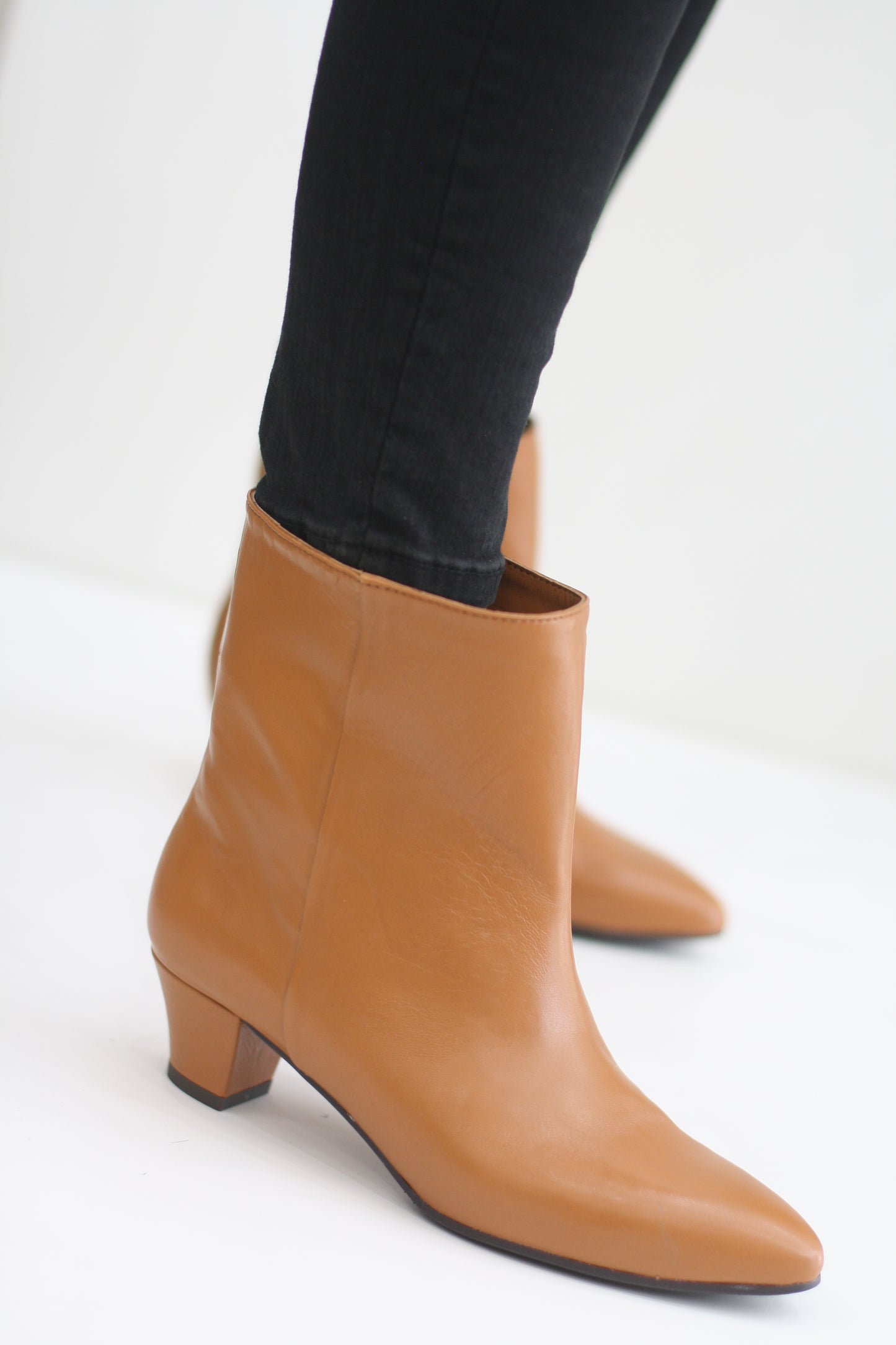 MARIAN 11404 TAN LEATHER HEELED BOOT