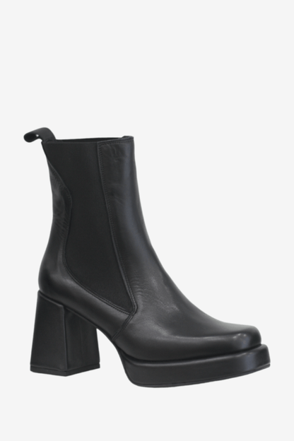 REPO 23612 BLACK LEATHER HEELED BOOT