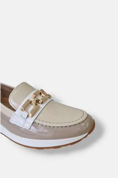 PITILLOS 5675 TAUPE/WHITE PATENT LEATHER LOAFER