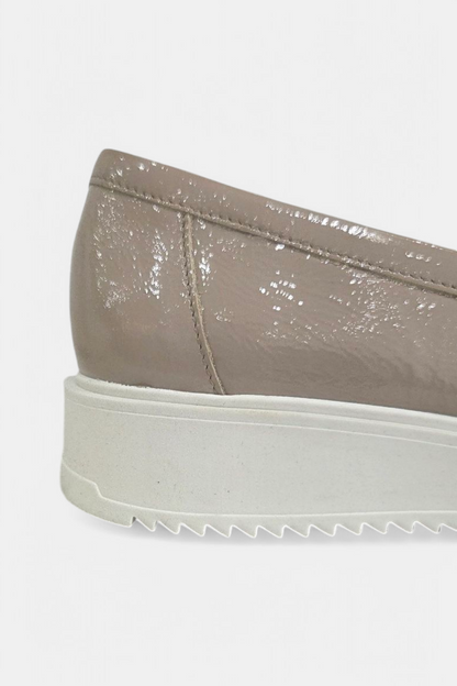 PITILLOS 10384 PATENT TAUPE LEATHER LOAFER