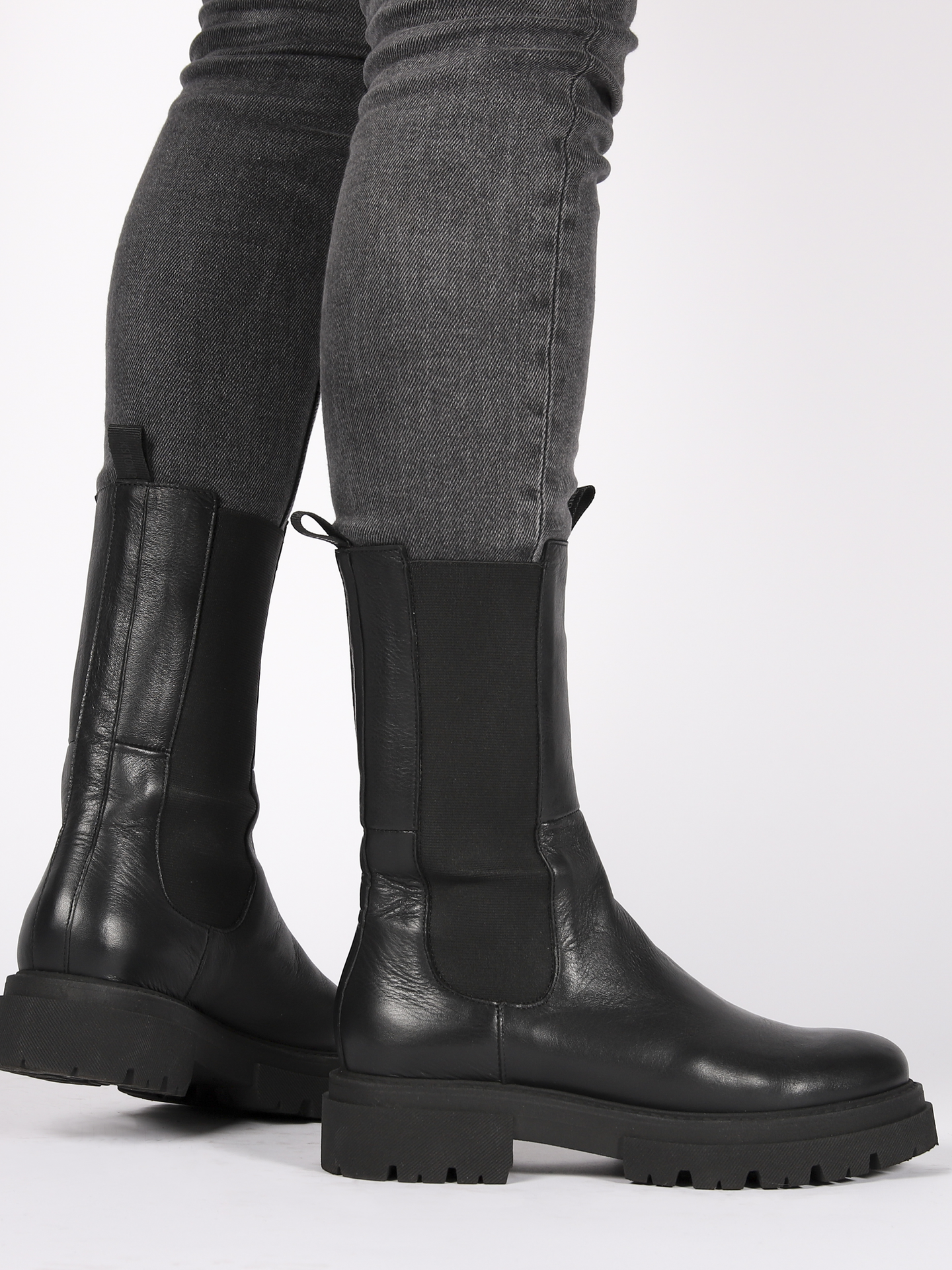 BLACKSTONE SMILLA HIGH BLACK LEATHER CHELSEA BOOT